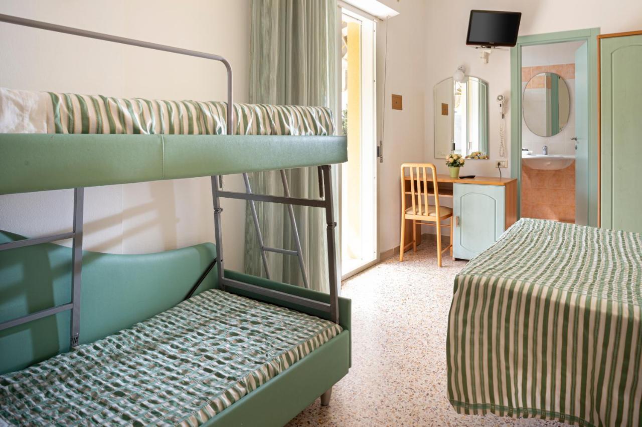 Hotel Caravel B&B ميسانو ادرياتيكو المظهر الخارجي الصورة