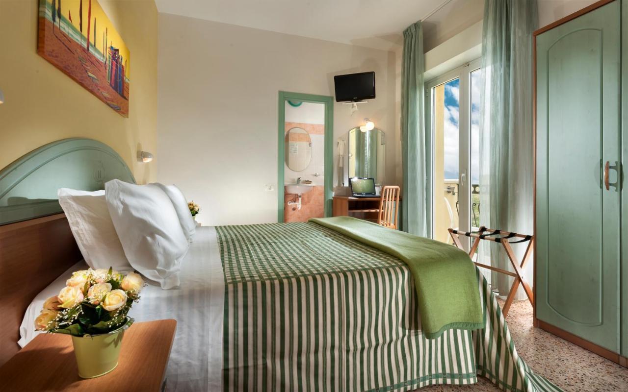 Hotel Caravel B&B ميسانو ادرياتيكو المظهر الخارجي الصورة