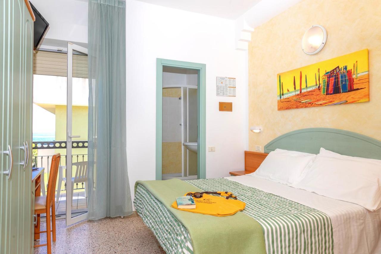 Hotel Caravel B&B ميسانو ادرياتيكو المظهر الخارجي الصورة