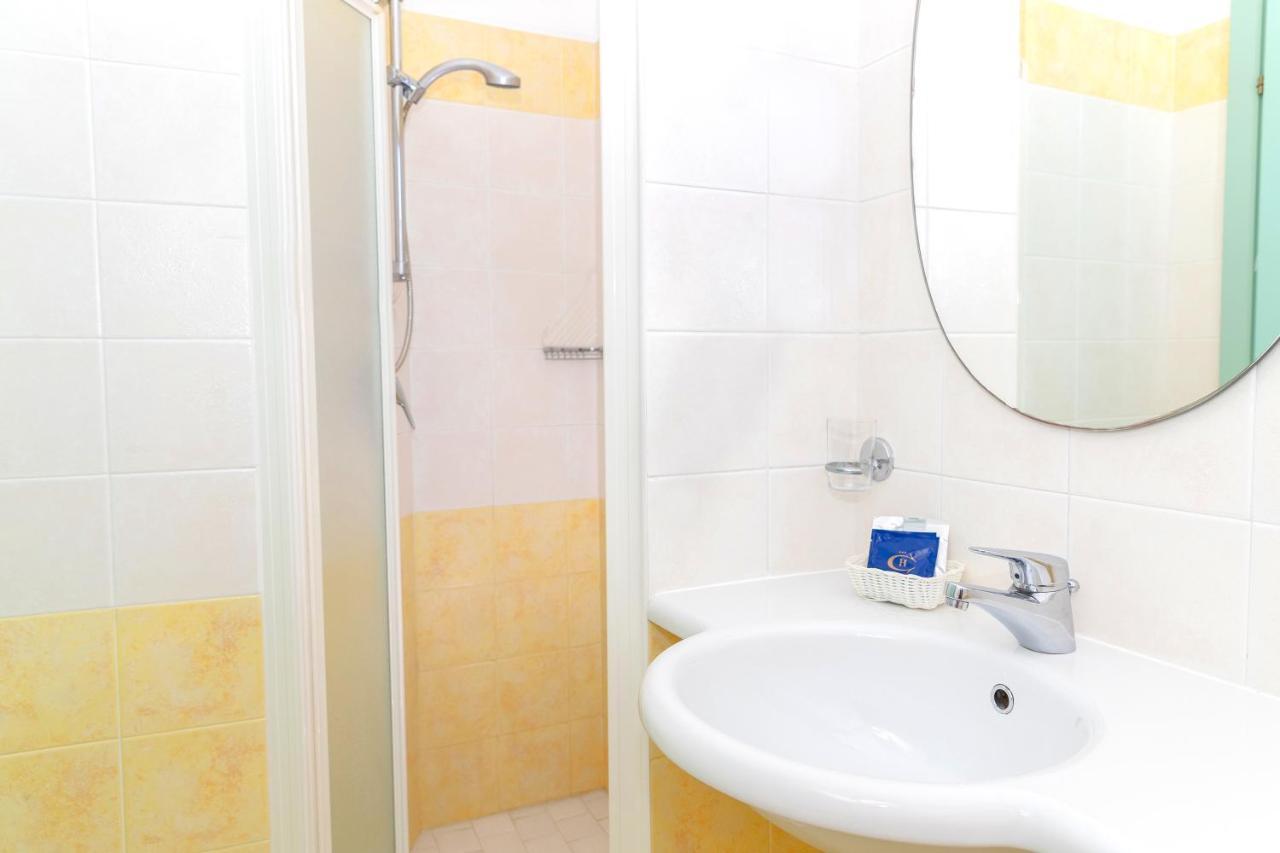 Hotel Caravel B&B ميسانو ادرياتيكو المظهر الخارجي الصورة