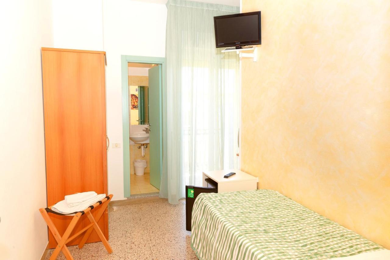 Hotel Caravel B&B ميسانو ادرياتيكو المظهر الخارجي الصورة