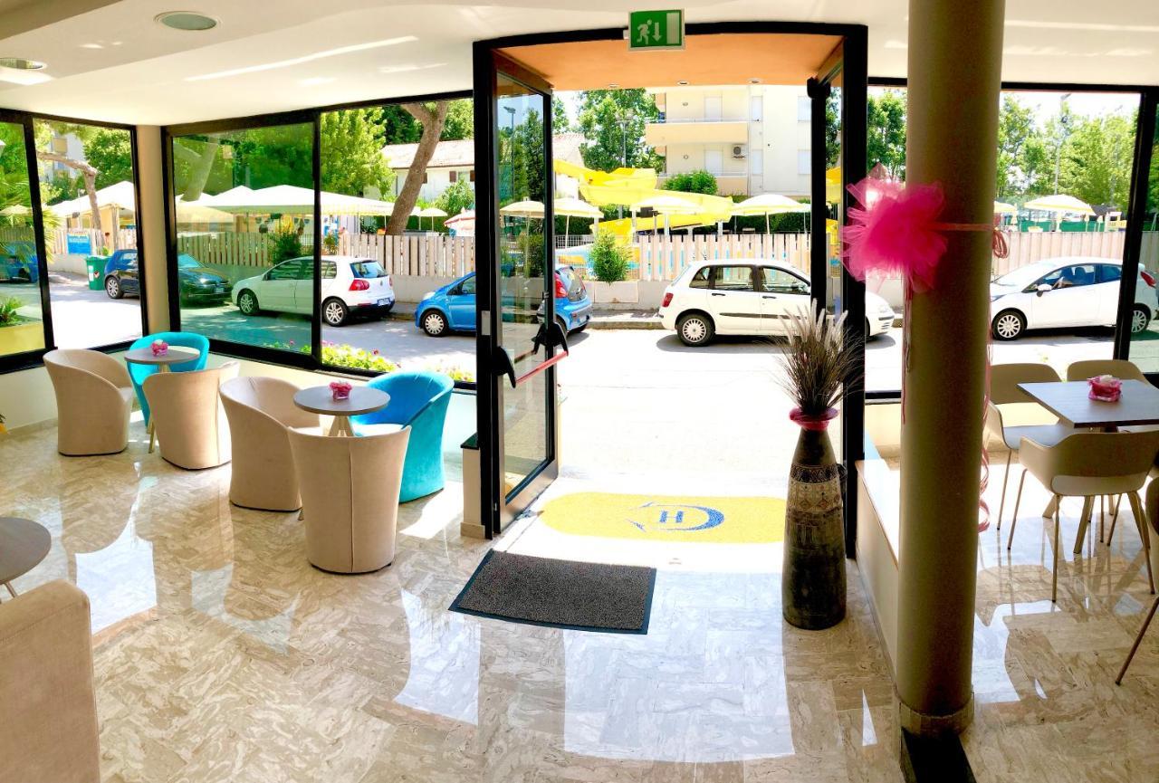 Hotel Caravel B&B ميسانو ادرياتيكو المظهر الخارجي الصورة