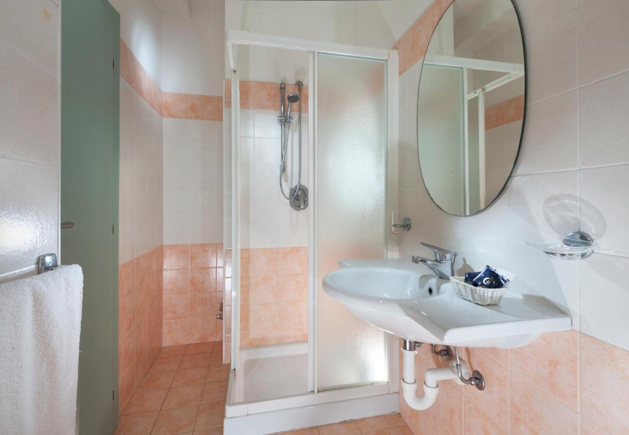 Hotel Caravel B&B ميسانو ادرياتيكو المظهر الخارجي الصورة